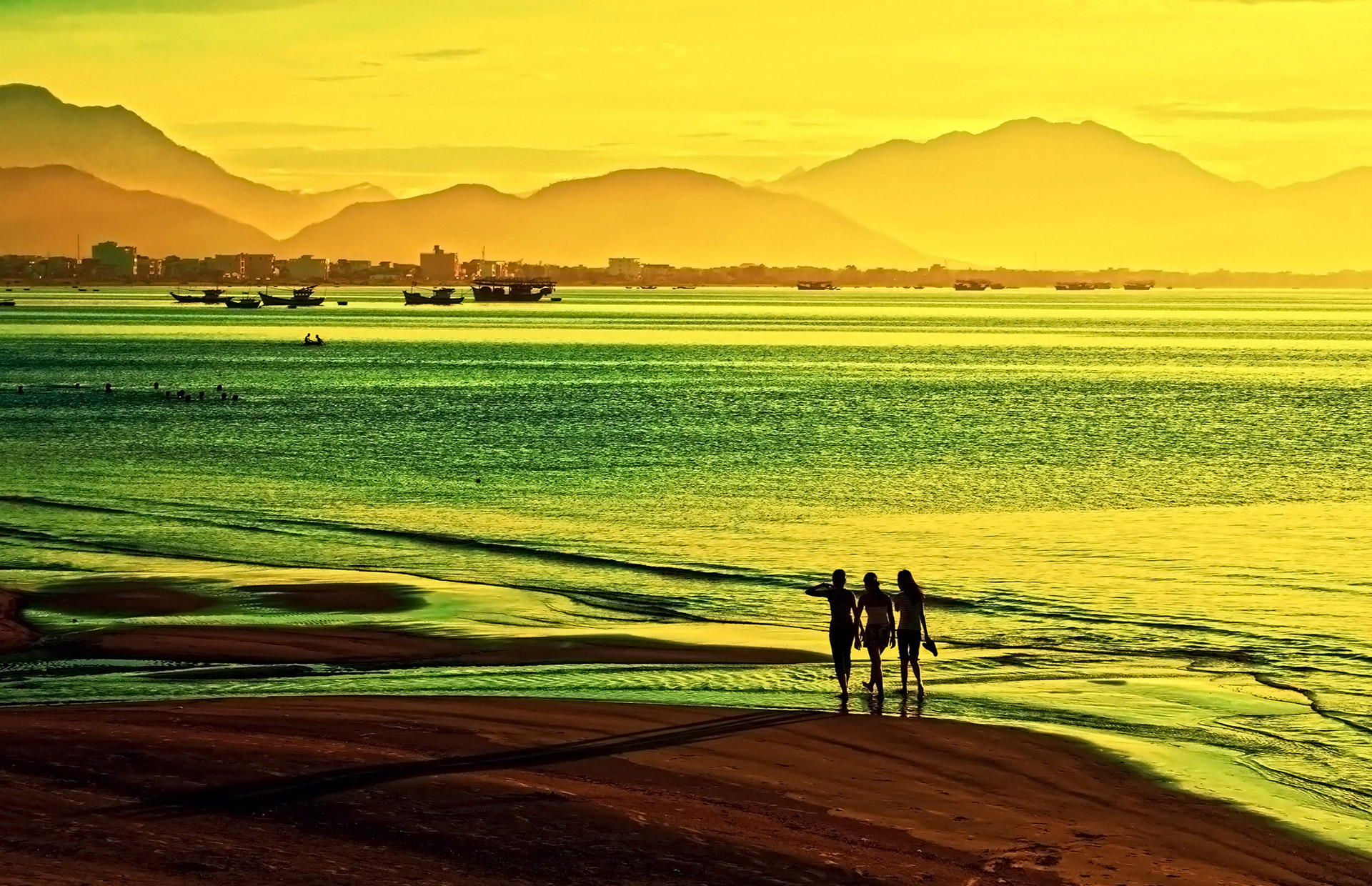 Free download high resolution image - free image free photo free stock image public domain picture -Women walk on the beach at sunset