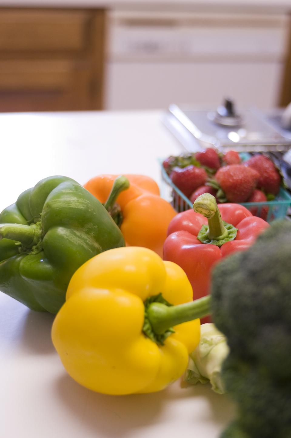 Free download high resolution image - free image free photo free stock image public domain picture  Preparing A Salad In A Kitchen