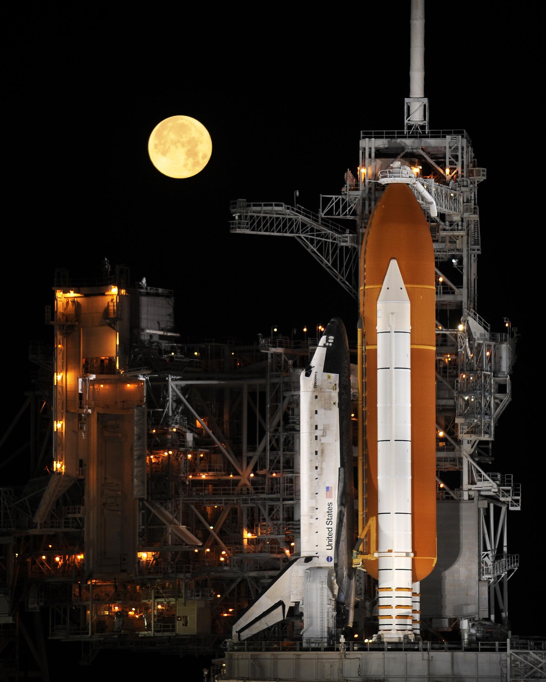 Free download high resolution image - free image free photo free stock image public domain picture -A nearly full moon sets as the space shuttle Discovery