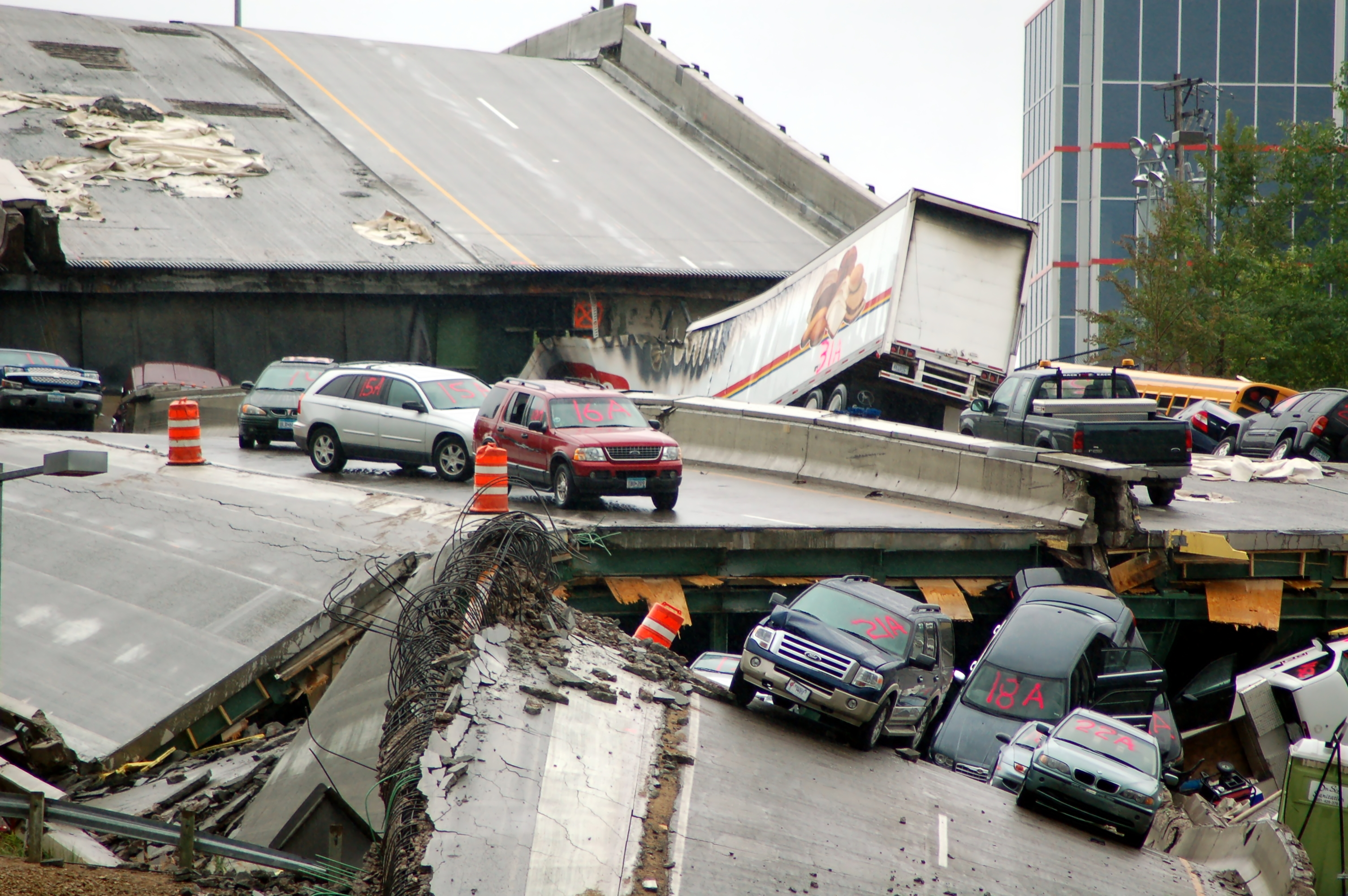 Free download high resolution image - free image free photo free stock image public domain picture -Cars rest on the collapsed portion of I-35W Mississippi