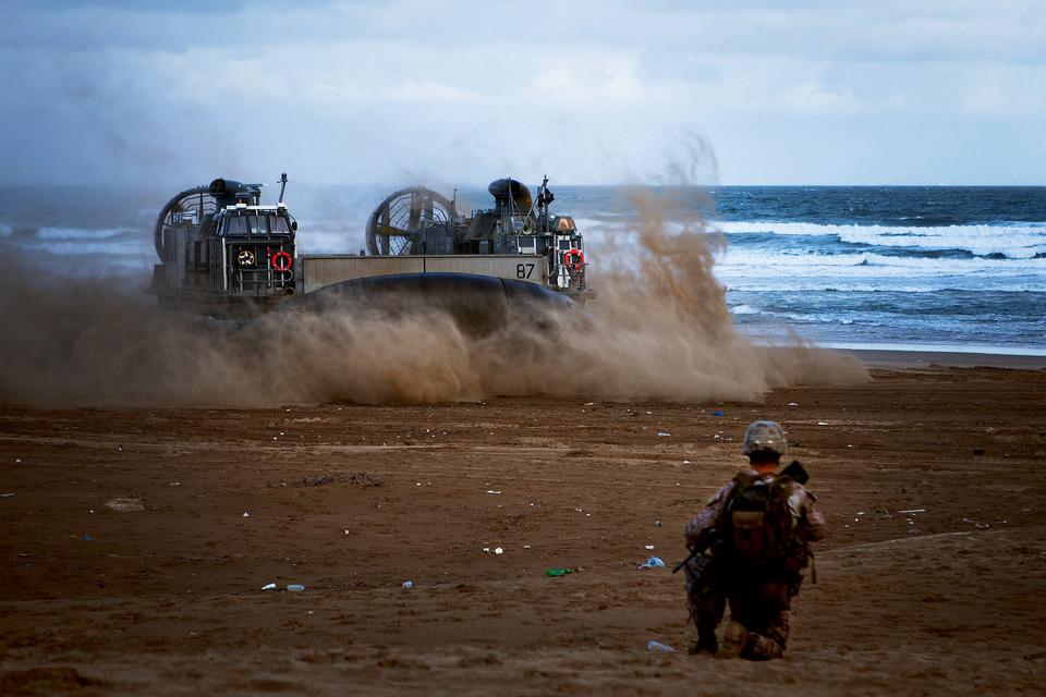 Free download high resolution image - free image free photo free stock image public domain picture  US Navy hovercraft carries vehicles and Marines