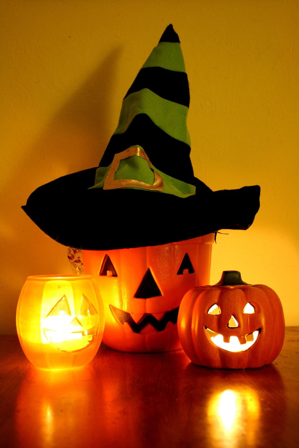 Free download high resolution image - free image free photo free stock image public domain picture  Halloween Jack-o-Lantern Bucket with Witch Hat and Candles