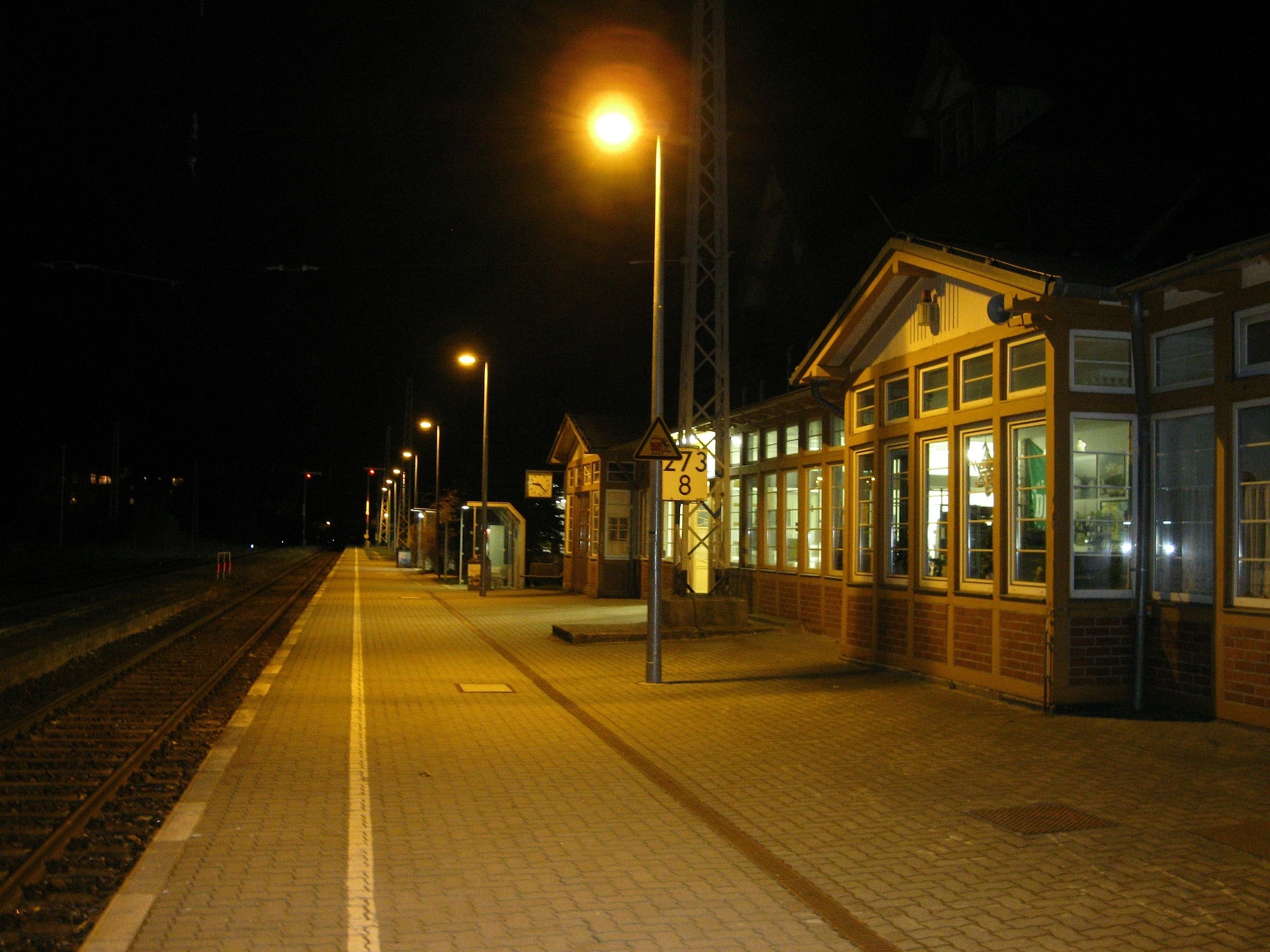 Free download high resolution image - free image free photo free stock image public domain picture -train stop at railway station