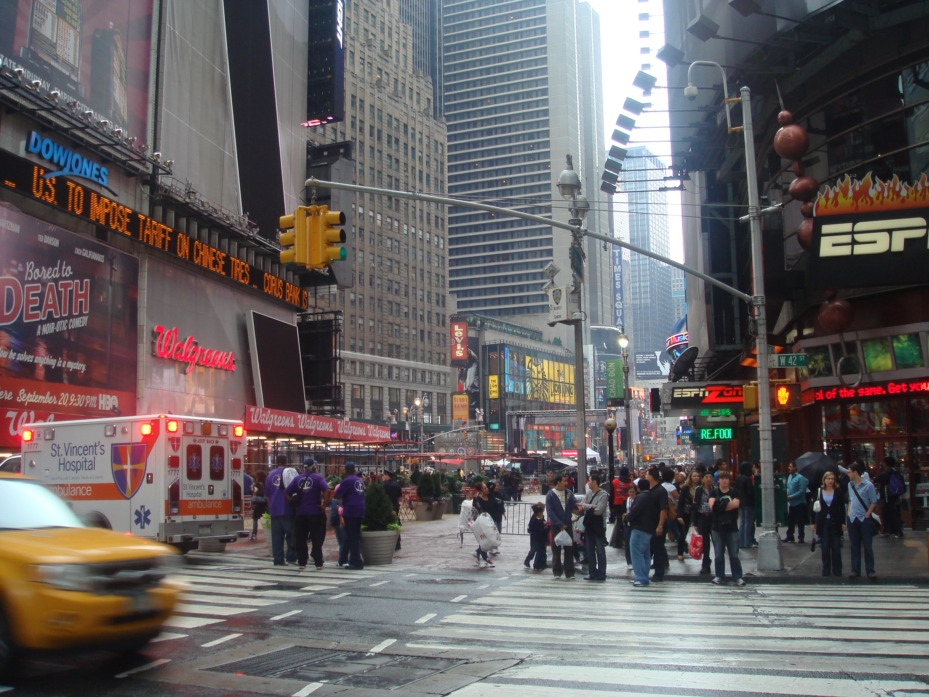 Free download high resolution image - free image free photo free stock image public domain picture -Taxi cars in Times Square, a busy tourist intersection