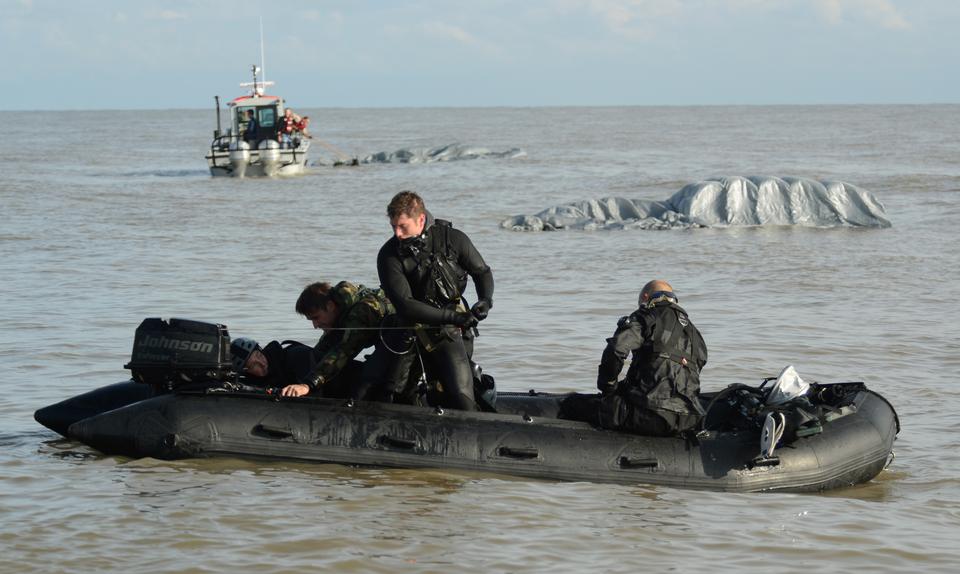 Free download high resolution image - free image free photo free stock image public domain picture  Air Commandos make a splash