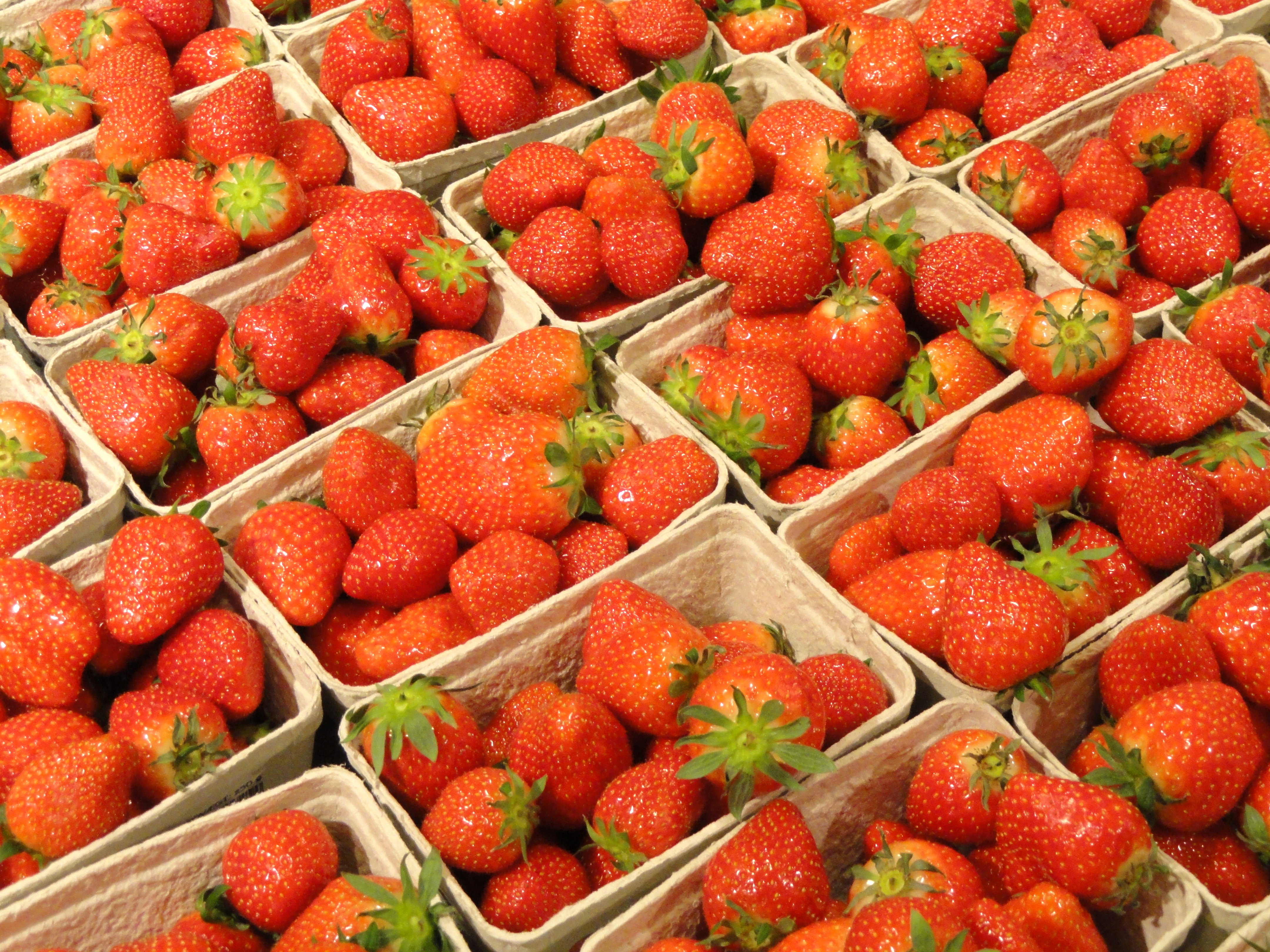 Free download high resolution image - free image free photo free stock image public domain picture -Baskets of strawberries at a farmers' market