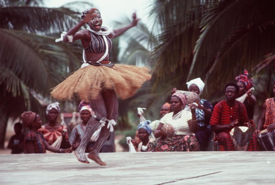 Free download high resolution image - free image free photo free stock image public domain picture  An African woman, wearing native garments, performs