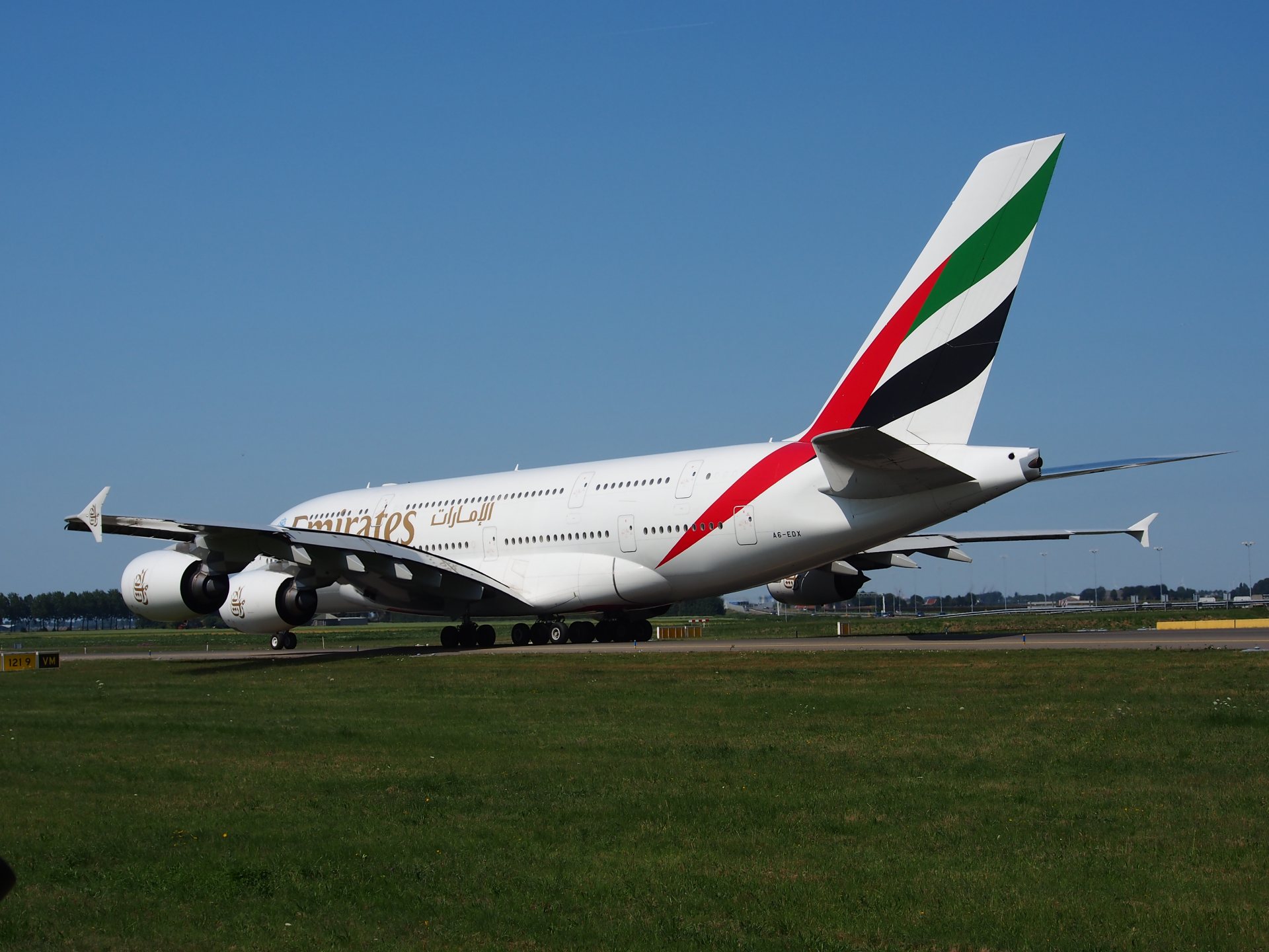 Free download high resolution image - free image free photo free stock image public domain picture -Emirates Airline in  Amsterdam airport