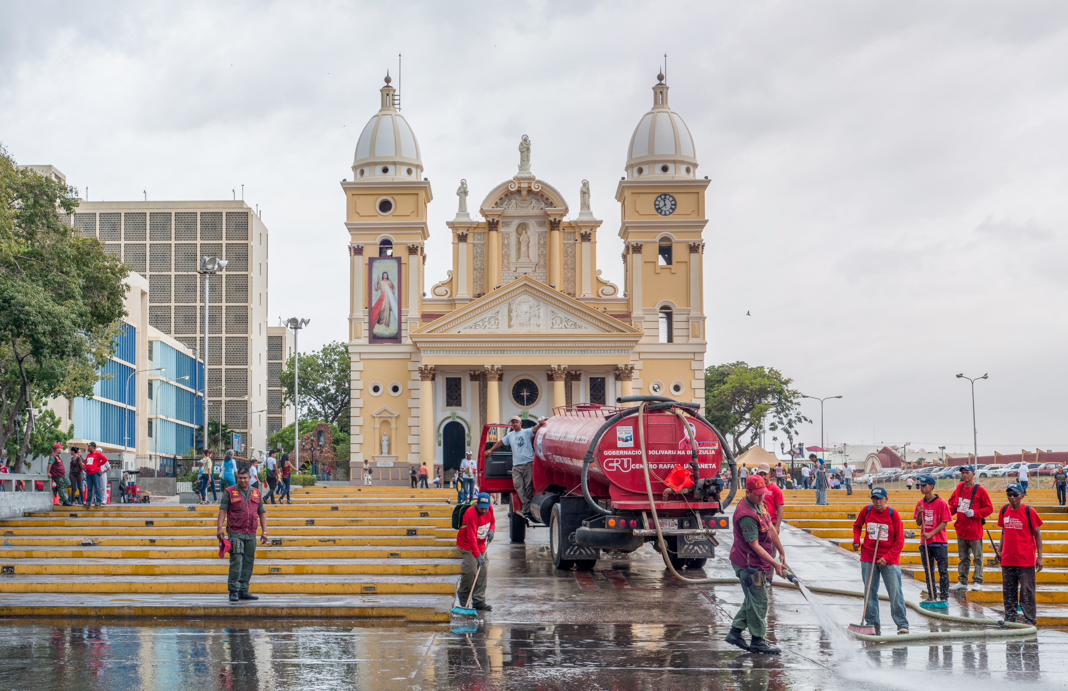 Free download high resolution image - free image free photo free stock image public domain picture -cleaning sidewalks of the square Chiquinquira Basilica