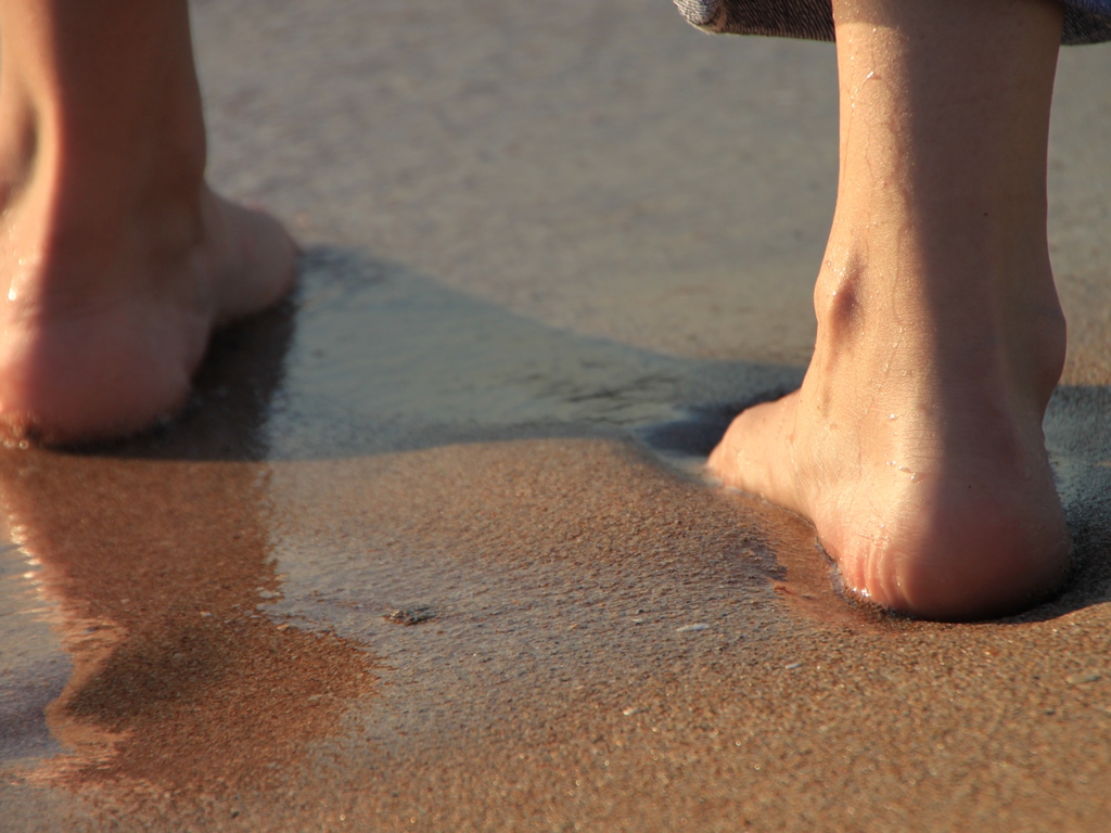 Free download high resolution image - free image free photo free stock image public domain picture -Girl’s Barefoot Legs on the Beach