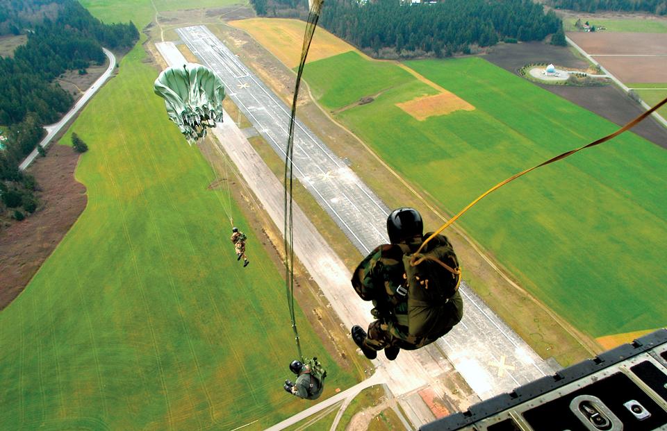 Free download high resolution image - free image free photo free stock image public domain picture  members perform a static jump from the ramp parachuting