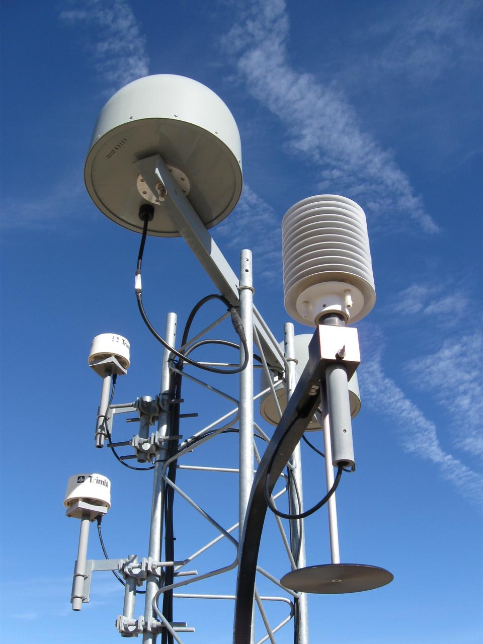 Free download high resolution image - free image free photo free stock image public domain picture  Cell Phone Tower against Blue Sky