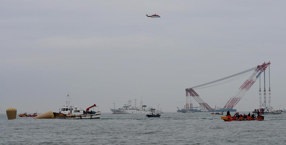 Free download high resolution image - free image free photo free stock image public domain picture  South Korean shipwreck Sewol  ferry