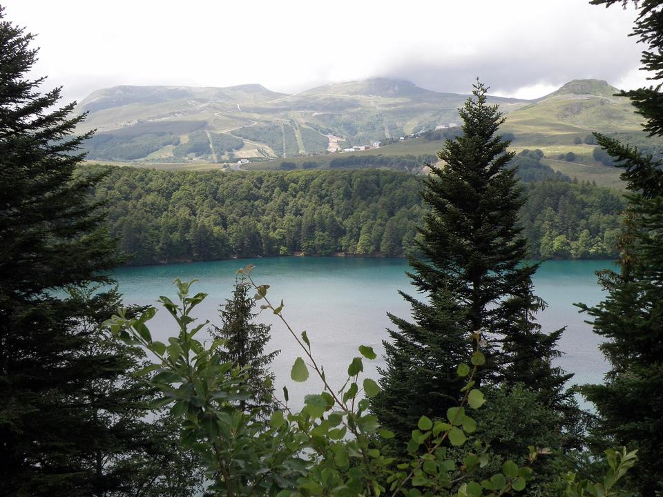 Free download high resolution image - free image free photo free stock image public domain picture  Lac Pavin Lake in France