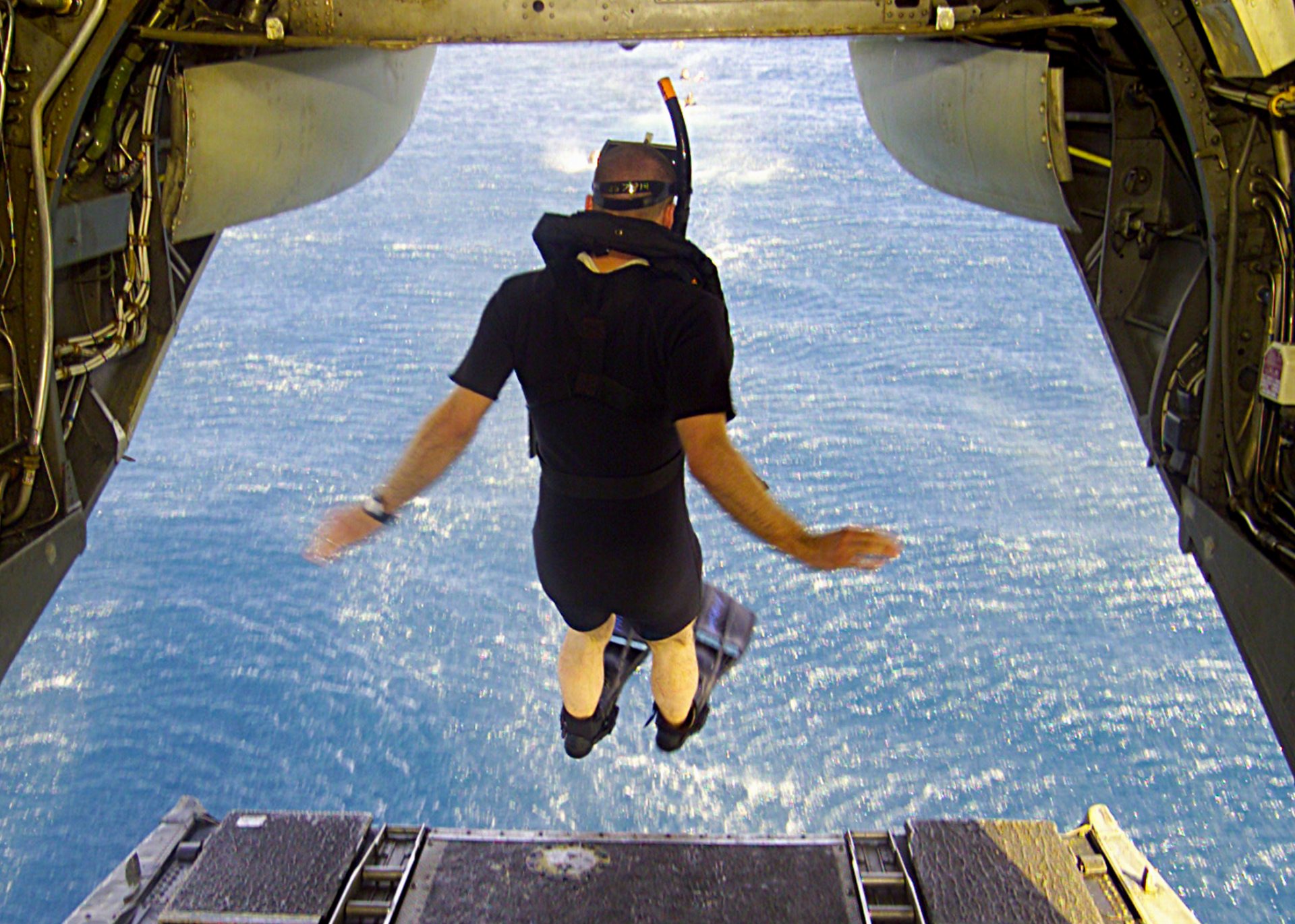 Free download high resolution image - free image free photo free stock image public domain picture -jumps off the back end of a CH-46 Sea Knight