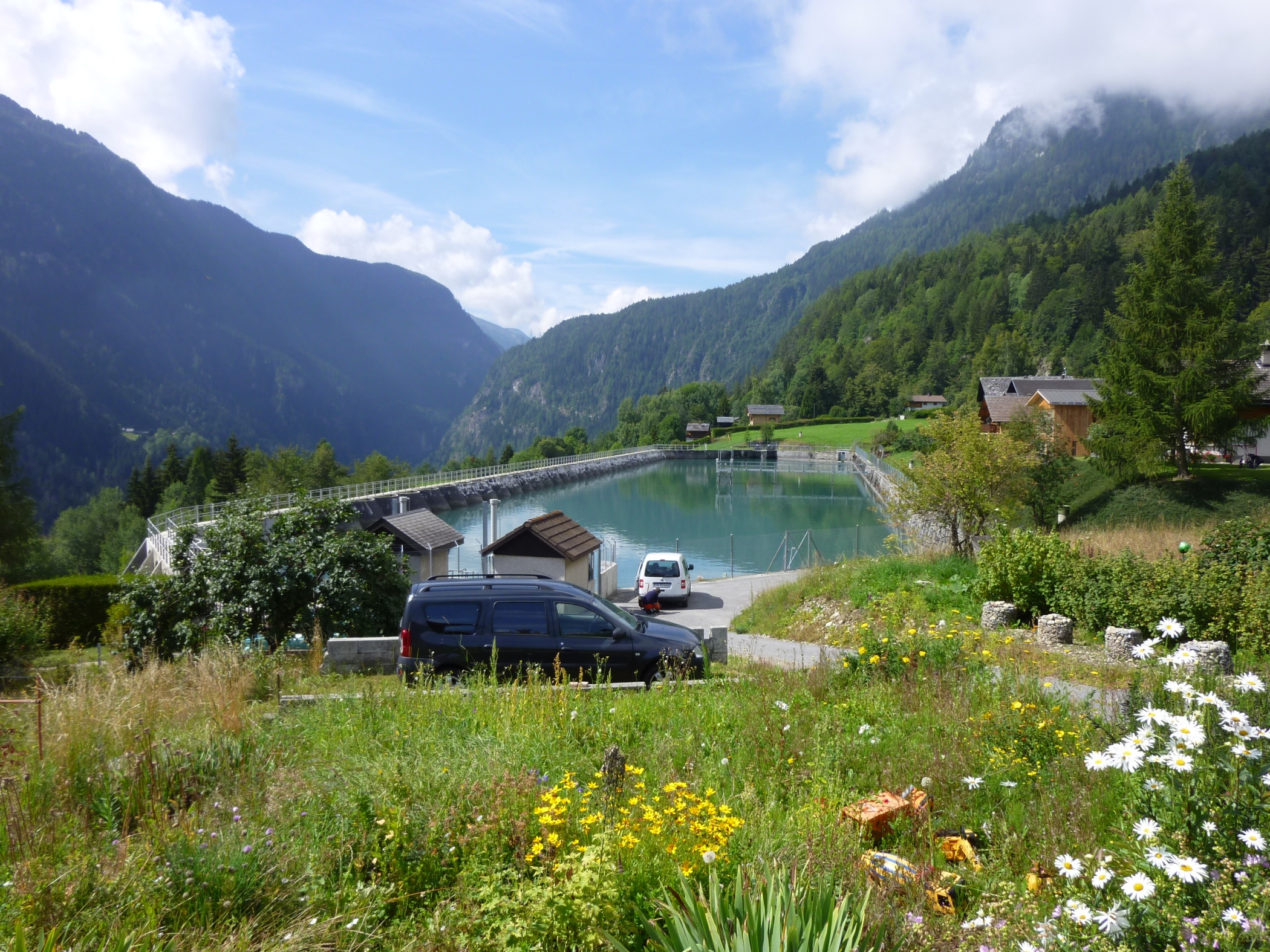 Free download high resolution image - free image free photo free stock image public domain picture -alpine landscape with pond, house and green grass