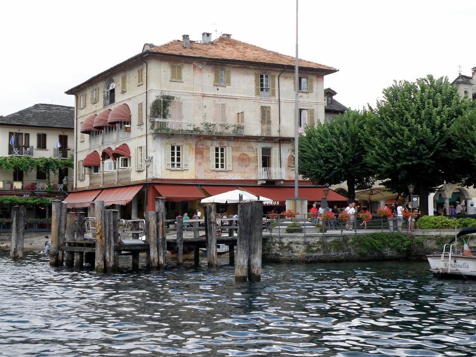 Free download high resolution image - free image free photo free stock image public domain picture  People in a restaurant in Lake Orta Italy