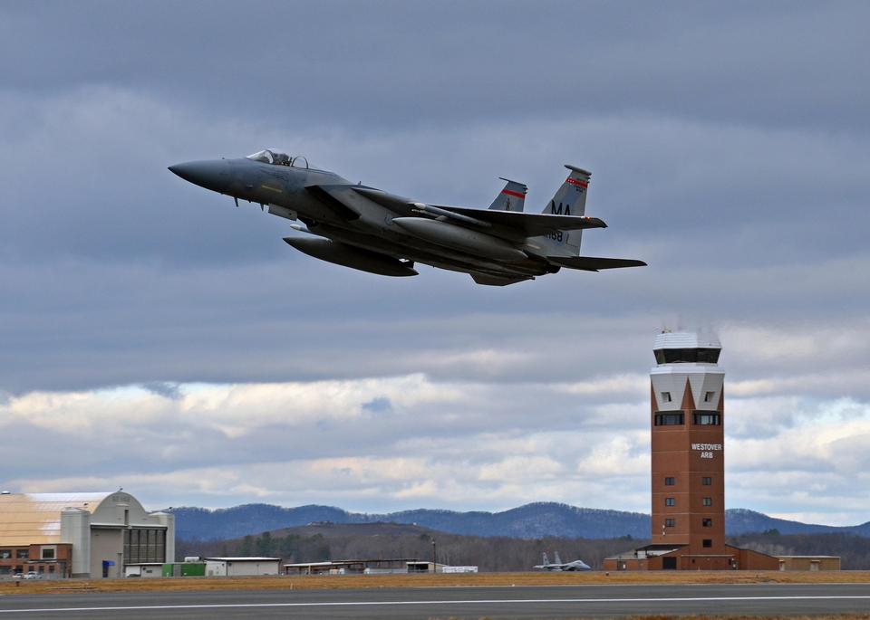 Free download high resolution image - free image free photo free stock image public domain picture  An F-15 Eagle takes off