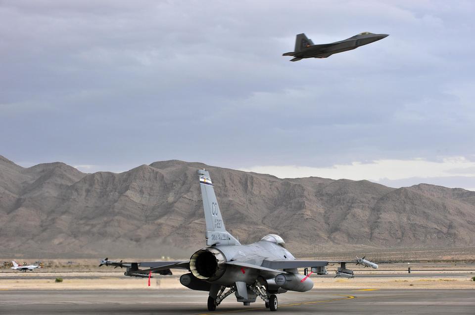 Free download high resolution image - free image free photo free stock image public domain picture  An F-16 Fighting Falcon taxis for a training mission