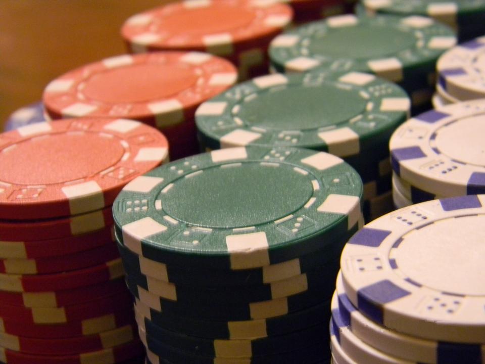 Free download high resolution image - free image free photo free stock image public domain picture  Poker chips on a poker table.