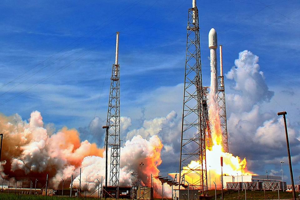 Free download high resolution image - free image free photo free stock image public domain picture  a Falcon 9 rocket launches