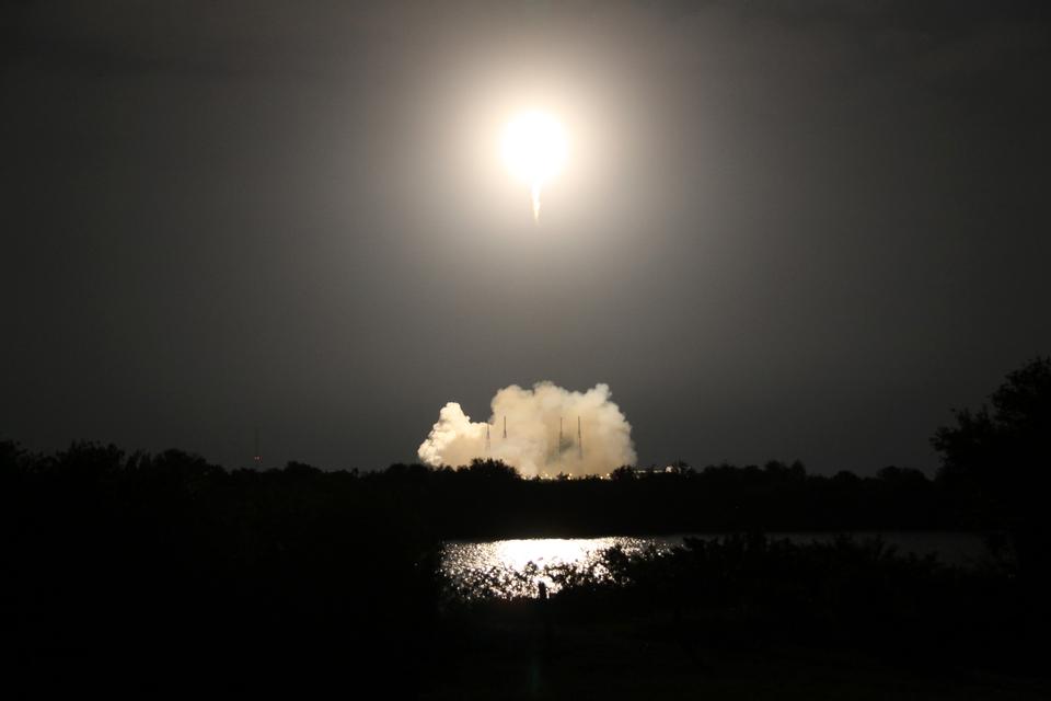 Free download high resolution image - free image free photo free stock image public domain picture  Liftoff of SpaceX Resupply Mission