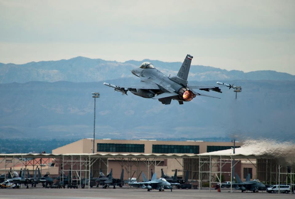 Free download high resolution image - free image free photo free stock image public domain picture  An F-16 Fighting Falcon