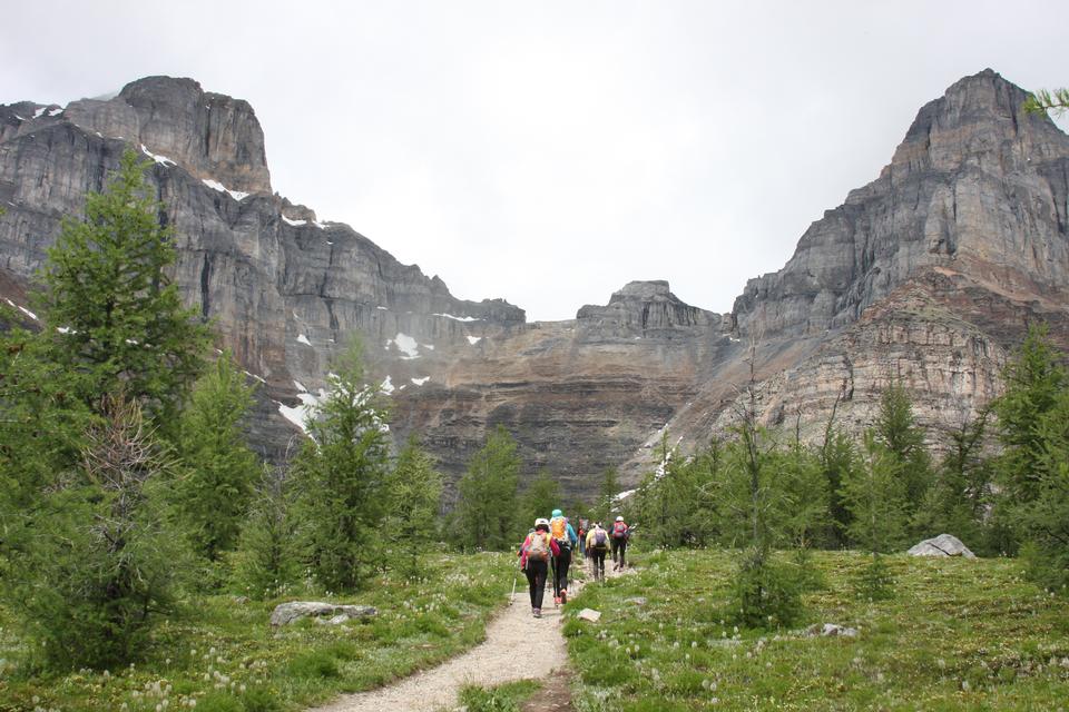 Free download high resolution image - free image free photo free stock image public domain picture  A group of friends on a hiking , Banff National Park