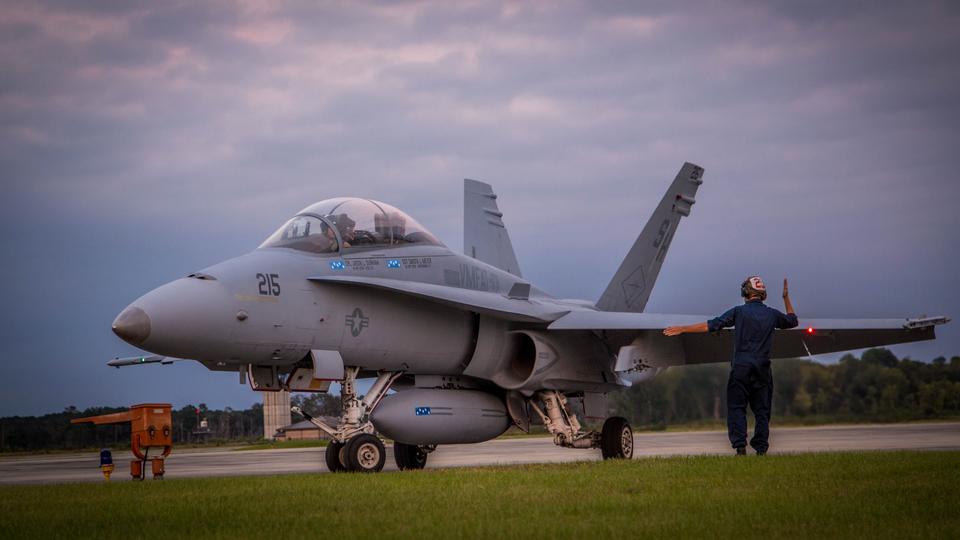 Free download high resolution image - free image free photo free stock image public domain picture  An F/A-18D Hornet Fighter