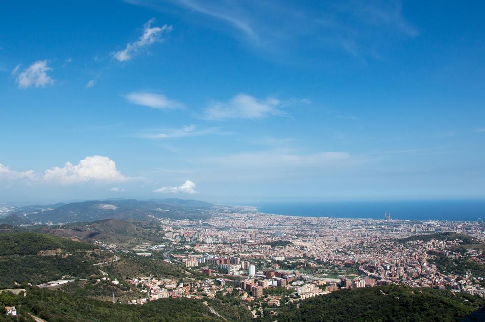 Free download high resolution image - free image free photo free stock image public domain picture  aerial view of Barcelona from Mediterranean