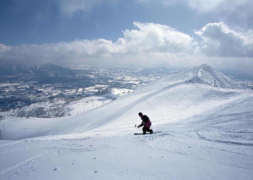 Free download high resolution image - free image free photo free stock image public domain picture  Man skiing on slope