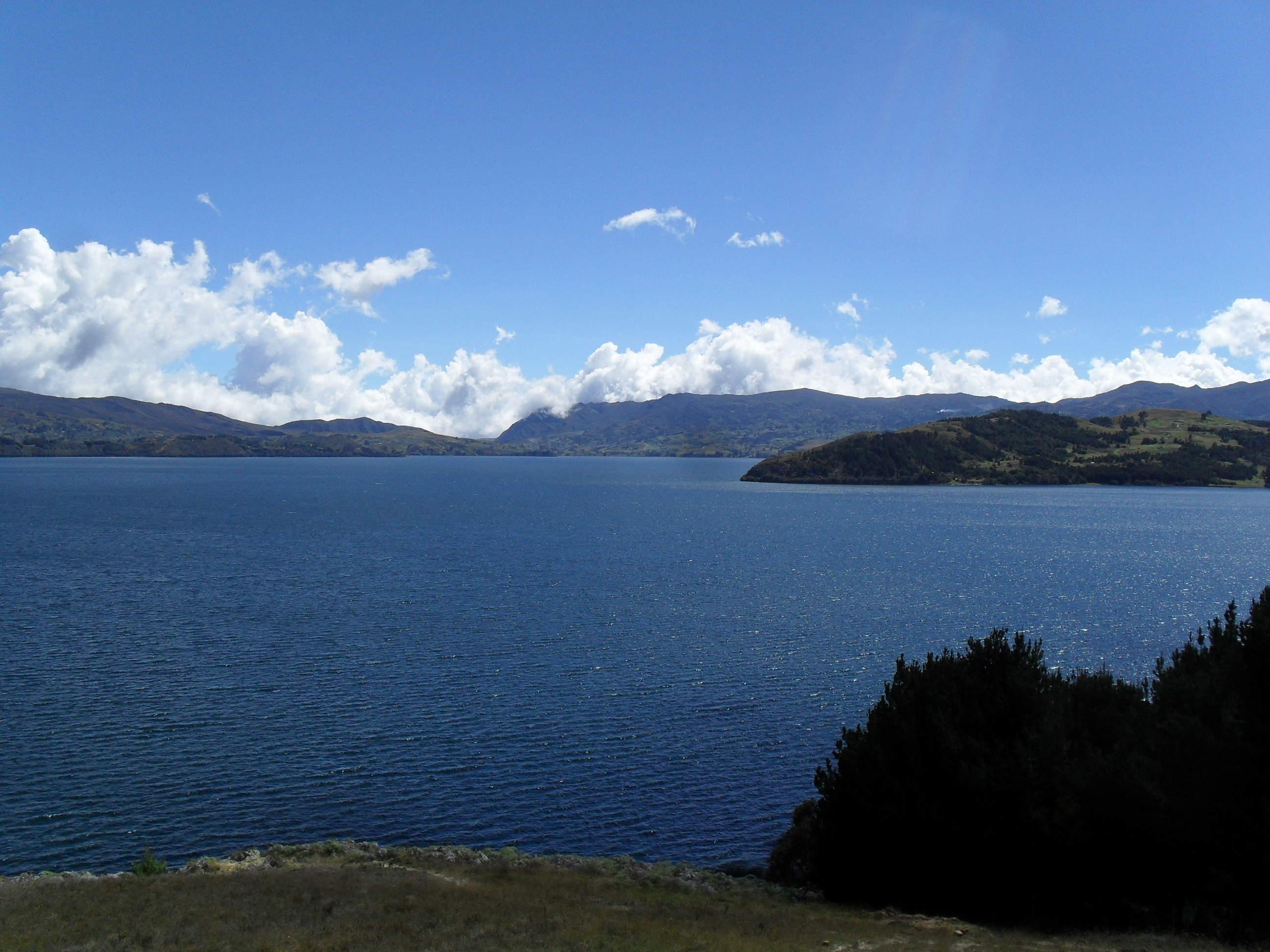 Free download high resolution image - free image free photo free stock image public domain picture -The beautiful deep green and blue colors of Lake Tota