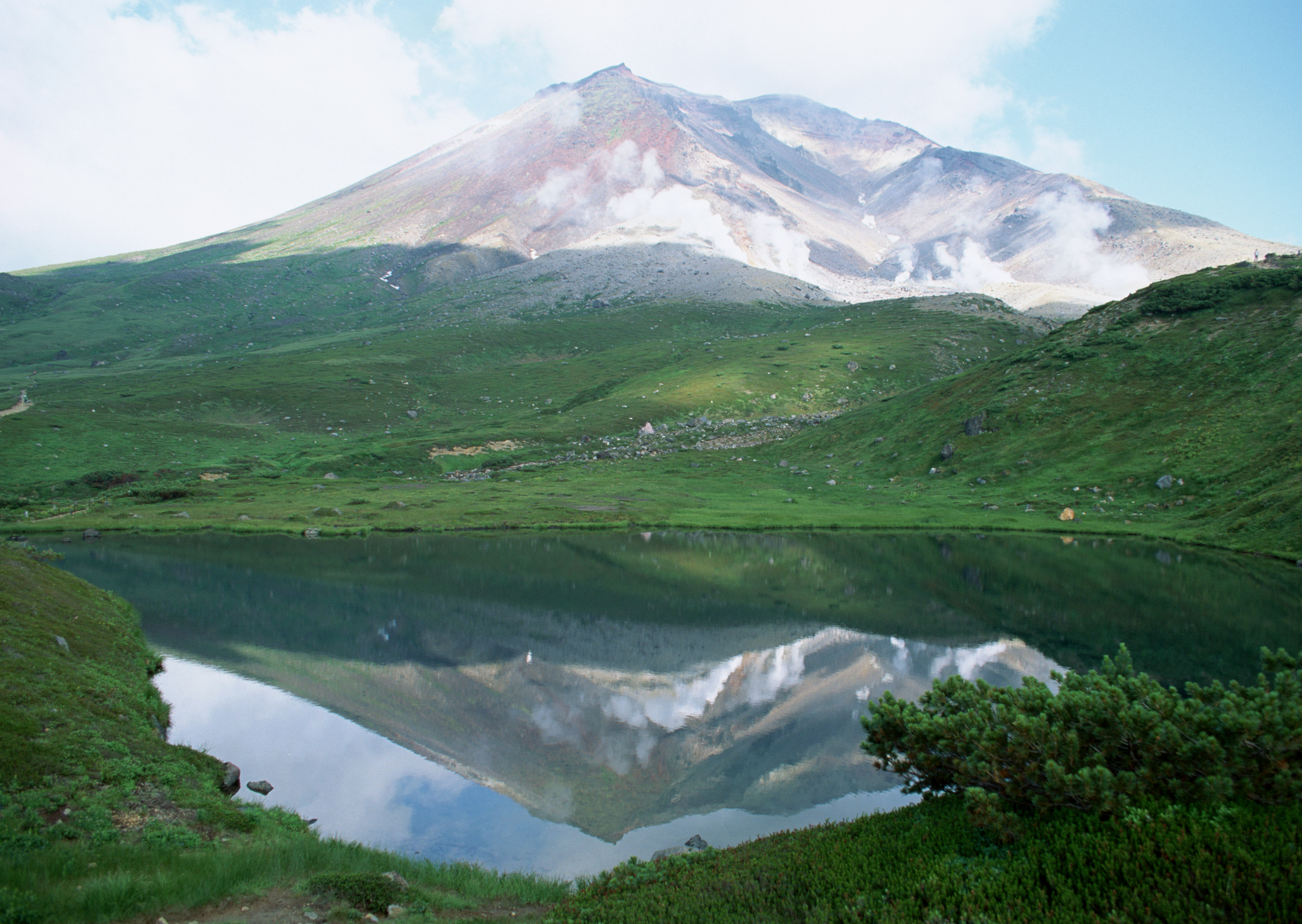 Free download high resolution image - free image free photo free stock image public domain picture -Mountain lake in background with high mountain