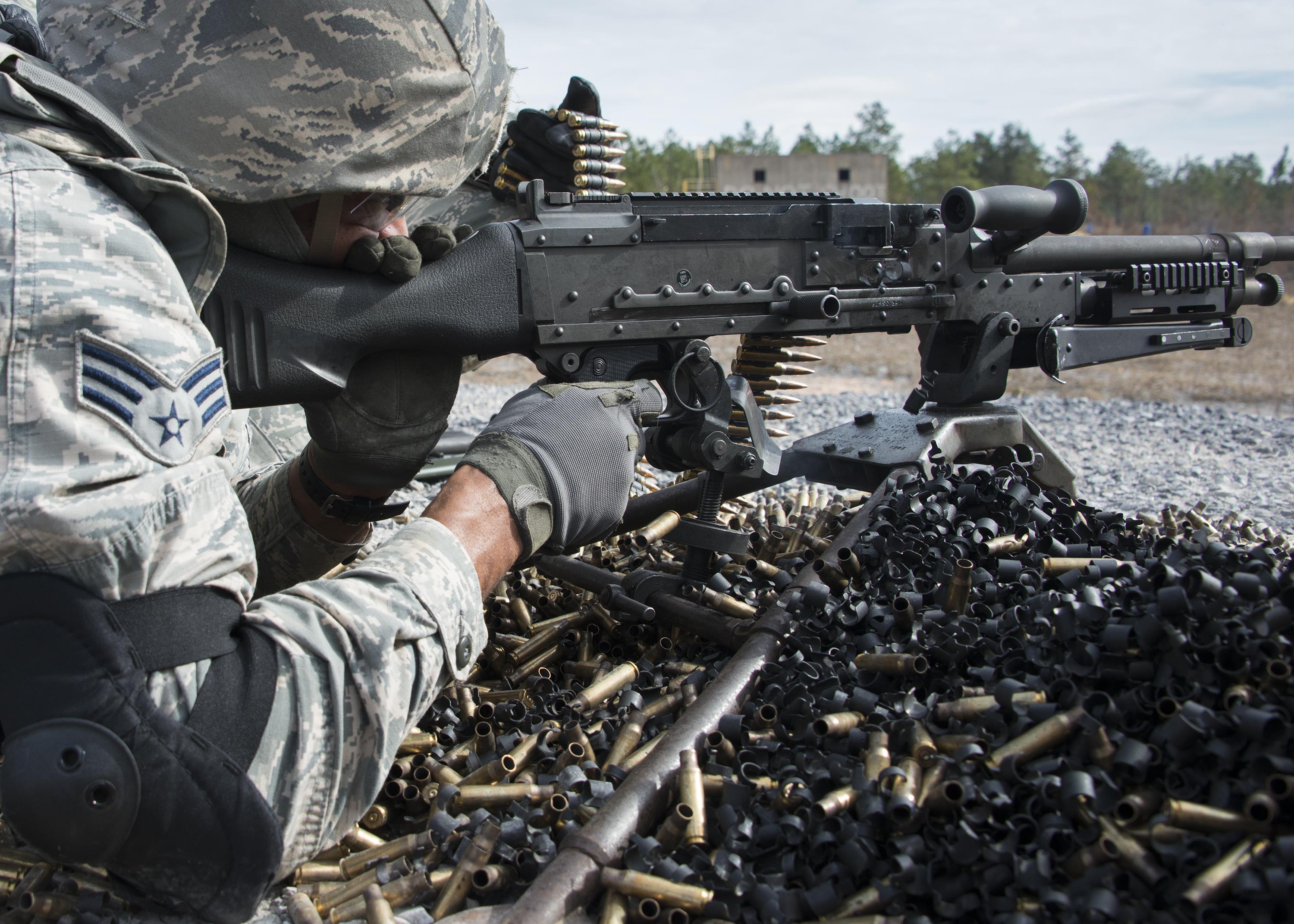 Free download high resolution image - free image free photo free stock image public domain picture -Soldier fires the M240-B