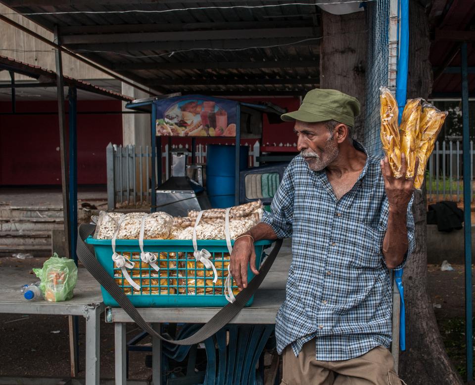 Free download high resolution image - free image free photo free stock image public domain picture  Fried banana seller, popcorn and peanuts