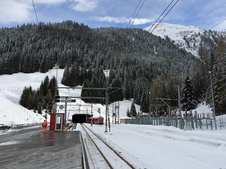 Free download high resolution image - free image free photo free stock image public domain picture  A train is leaving Vereina Tunnel