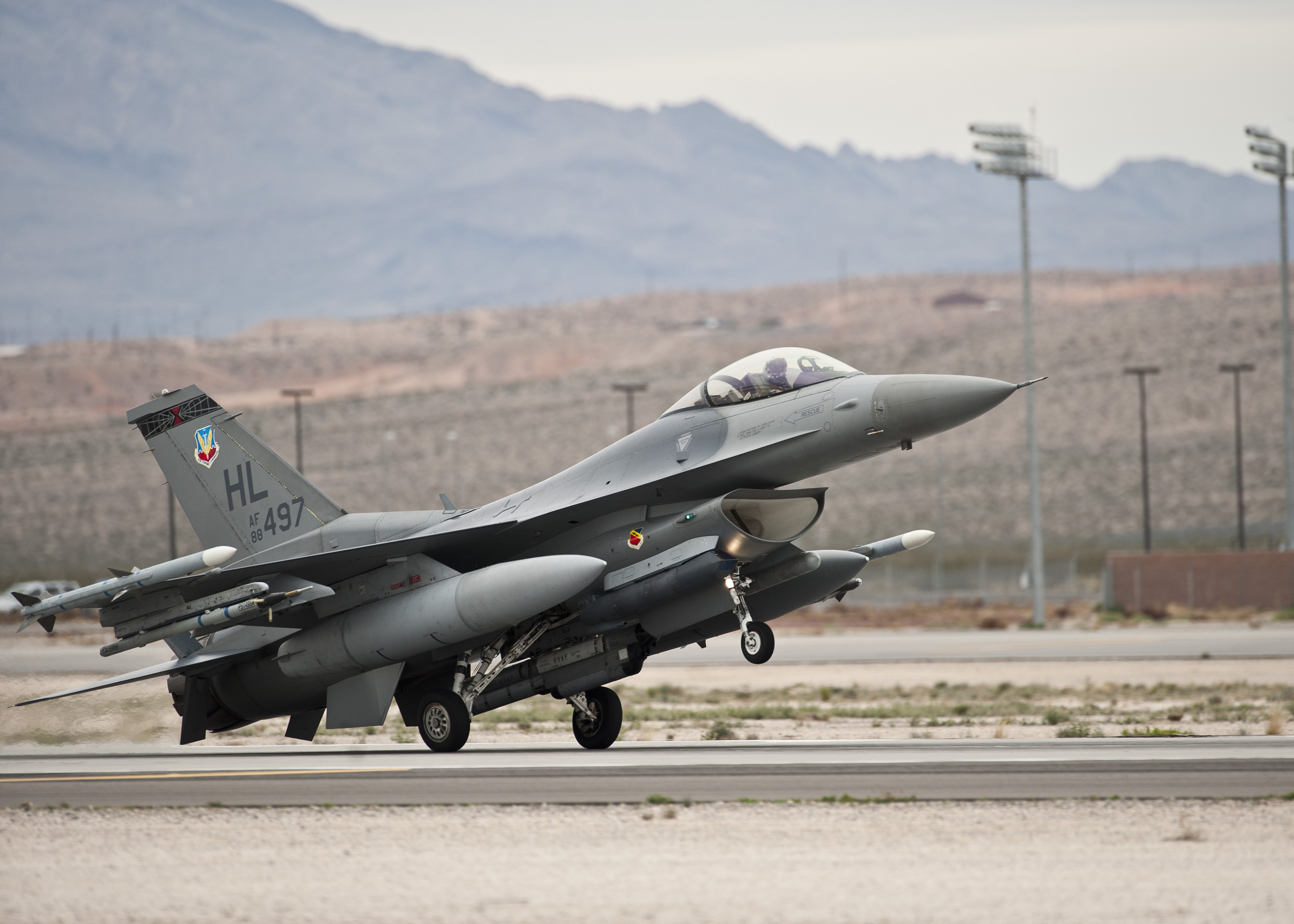 Free download high resolution image - free image free photo free stock image public domain picture -An F-16 Fighting Falcon lands