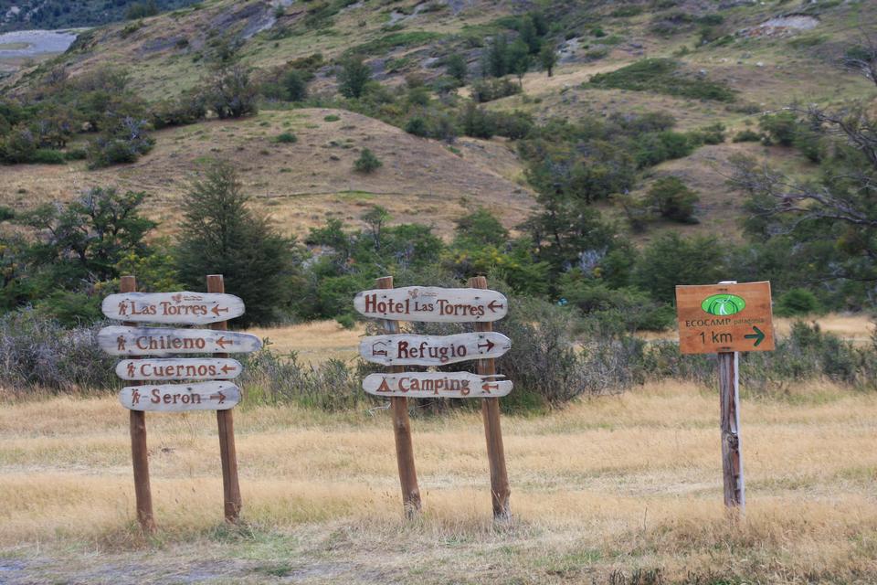 Free download high resolution image - free image free photo free stock image public domain picture  Sign showing the directions and hiking trails