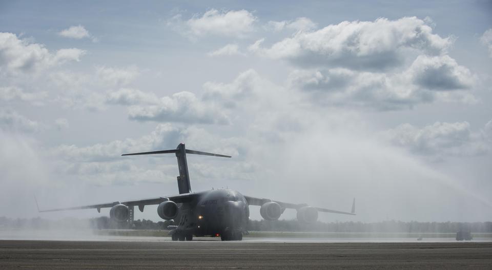 Free download high resolution image - free image free photo free stock image public domain picture  A C-17 Globemaster III