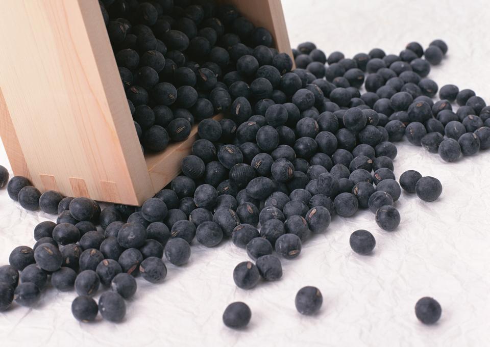 Free download high resolution image - free image free photo free stock image public domain picture  Black beans on wooden box