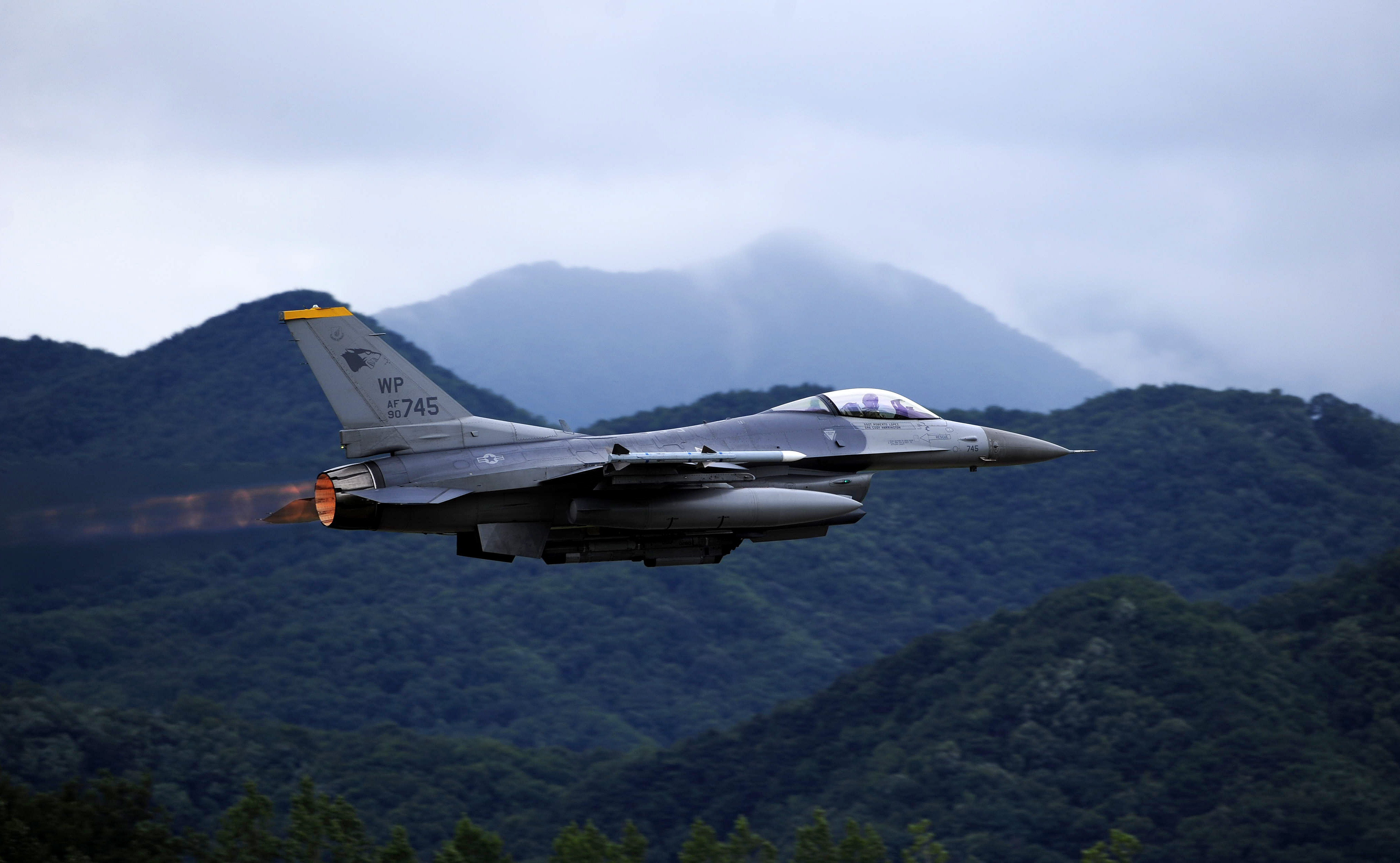 Free download high resolution image - free image free photo free stock image public domain picture -An F-16 Fighting Falcon