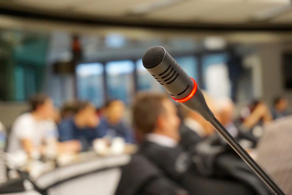 Free download high resolution image - free image free photo free stock image public domain picture  microphone on meeting table