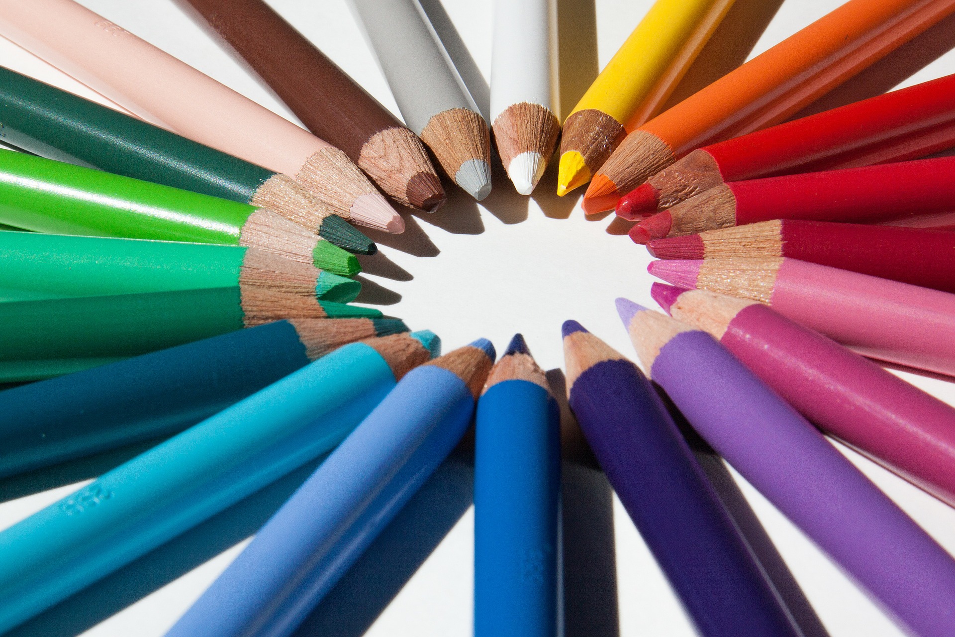 Free download high resolution image - free image free photo free stock image public domain picture -Color pencils in arrange in color wheel colors on white backgroun