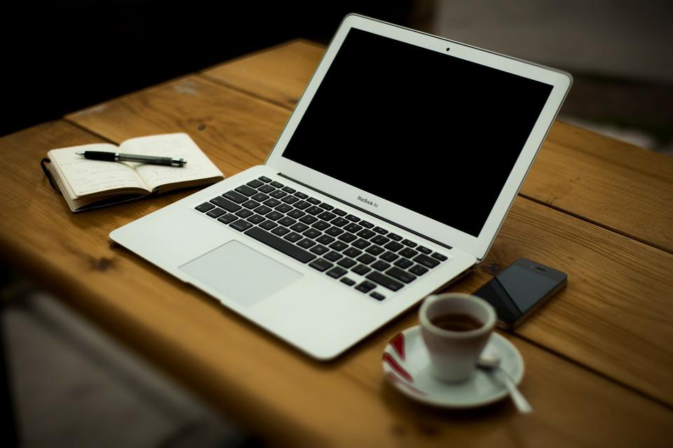 Free download high resolution image - free image free photo free stock image public domain picture  Comfortable working place.laptop on wooden table