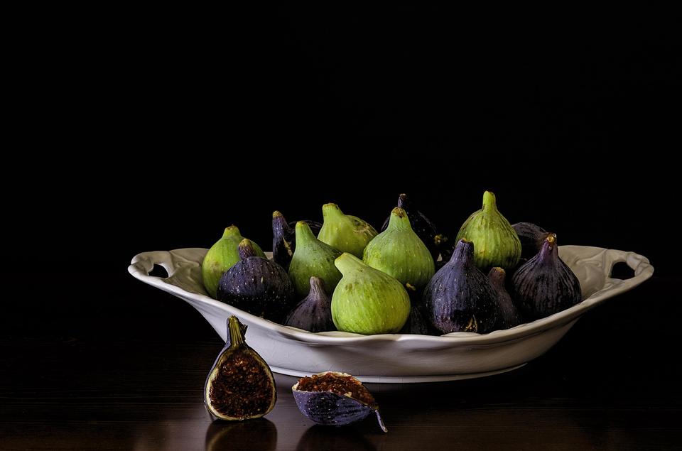 Free download high resolution image - free image free photo free stock image public domain picture  figs on a dark dish background. tinting.