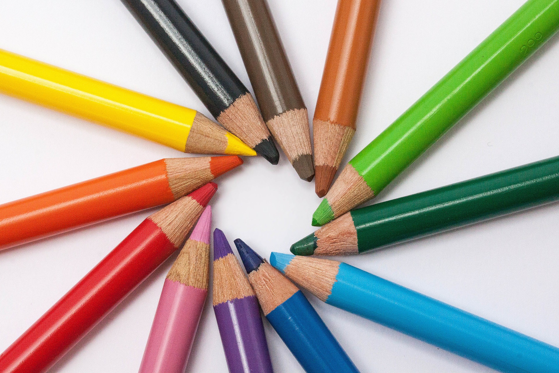 Free download high resolution image - free image free photo free stock image public domain picture -Color pencils in arrange in color wheel colors on white backgroun