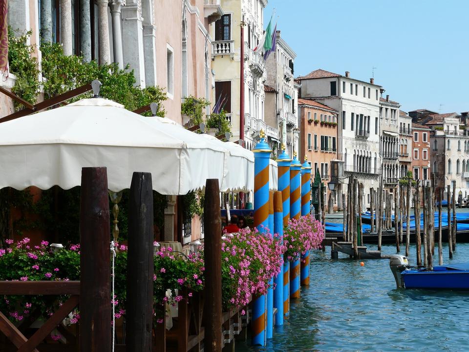 Free download high resolution image - free image free photo free stock image public domain picture  Amazing view on the beautiful Venice. Many gondolas sailing down