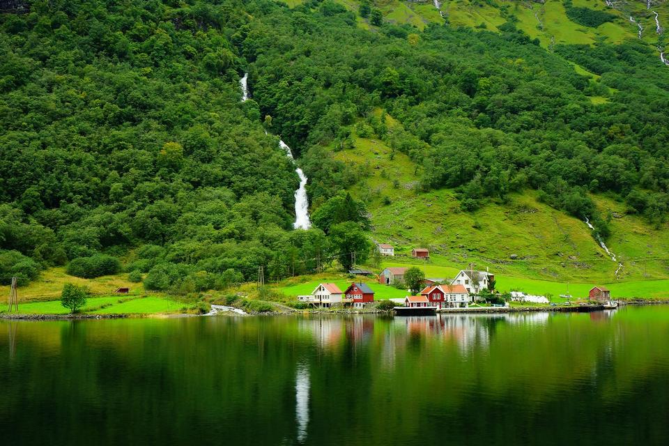 Free download high resolution image - free image free photo free stock image public domain picture  A lots of little colorful traditional Norwegian houses