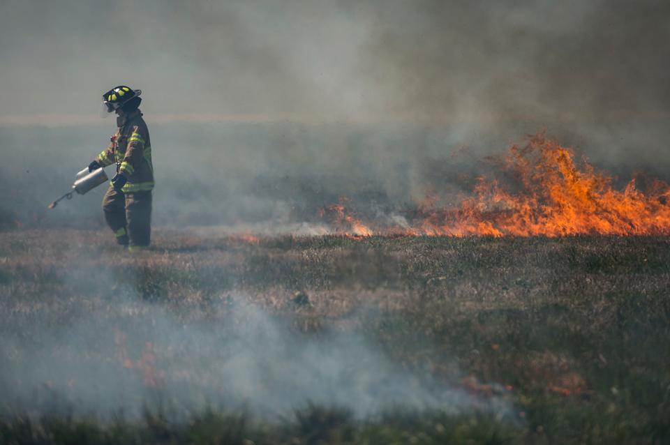 Free download high resolution image - free image free photo free stock image public domain picture  firefighters control the burn