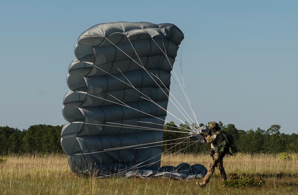 Free download high resolution image - free image free photo free stock image public domain picture  An Airman Special Operations Wing lands